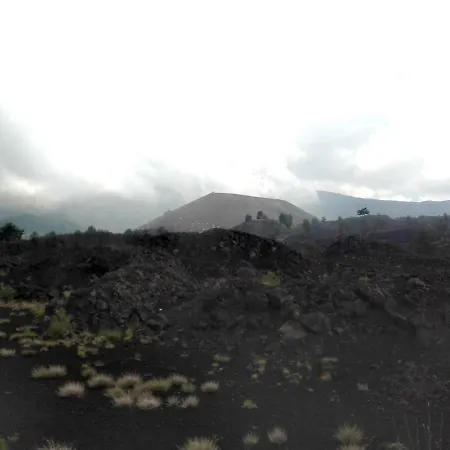 La Terra Dei Ciliegi Tra L'etna E Il Mare Di Taormina Piedimonte Etneo