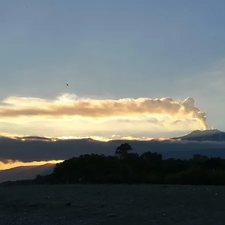 La Terra Dei Ciliegi Tra L'etna E Il Mare Di Taormina *